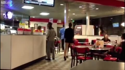 LiveLeak com Crazy Cat fight at a Denny's restaurant