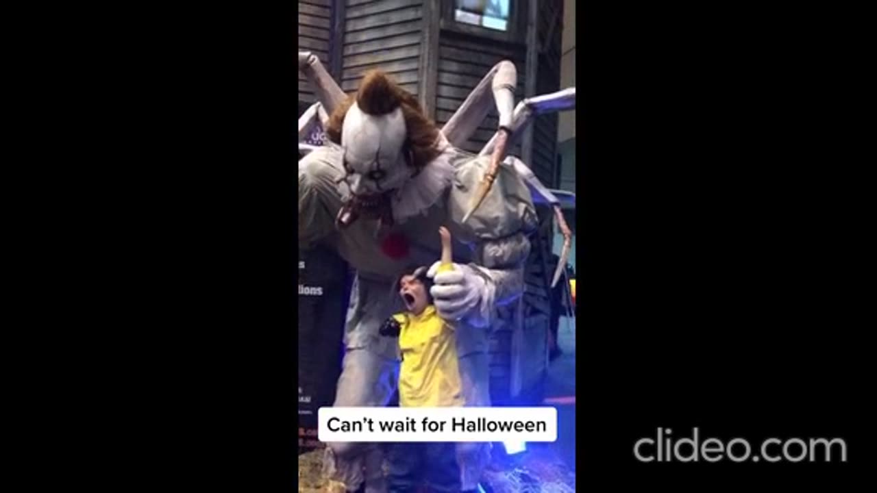 best-halloween-costume-ever_ScjgyTSj.mp4