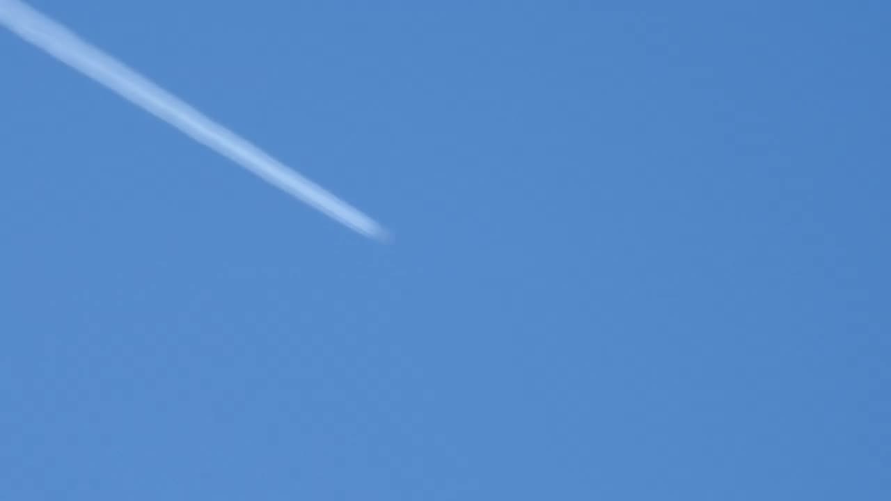 Breakfast and Chemtrails With Aspen - Toxic Spraying Programs Continue