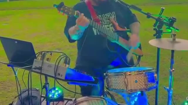 Samba for amazing performer the brazilian one man band