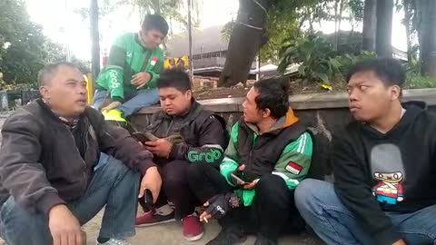 online motorcycle taxi conversation