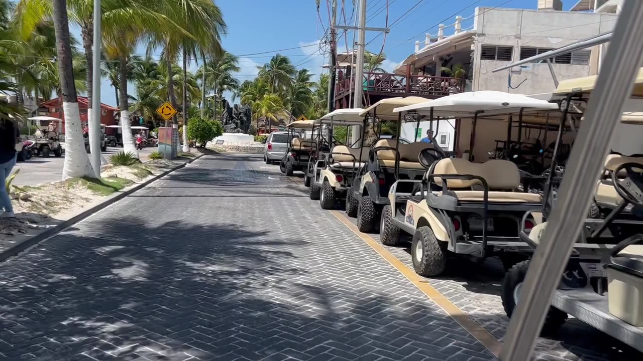 Driving around Playa Norte