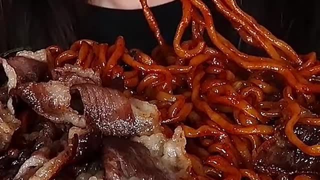 Black Bean Noodles Jjapaguri Kimchi #zoeyasmr #zoeymukbang #bigbites #mukbang #asmr #food #먹방 #틱톡푸드