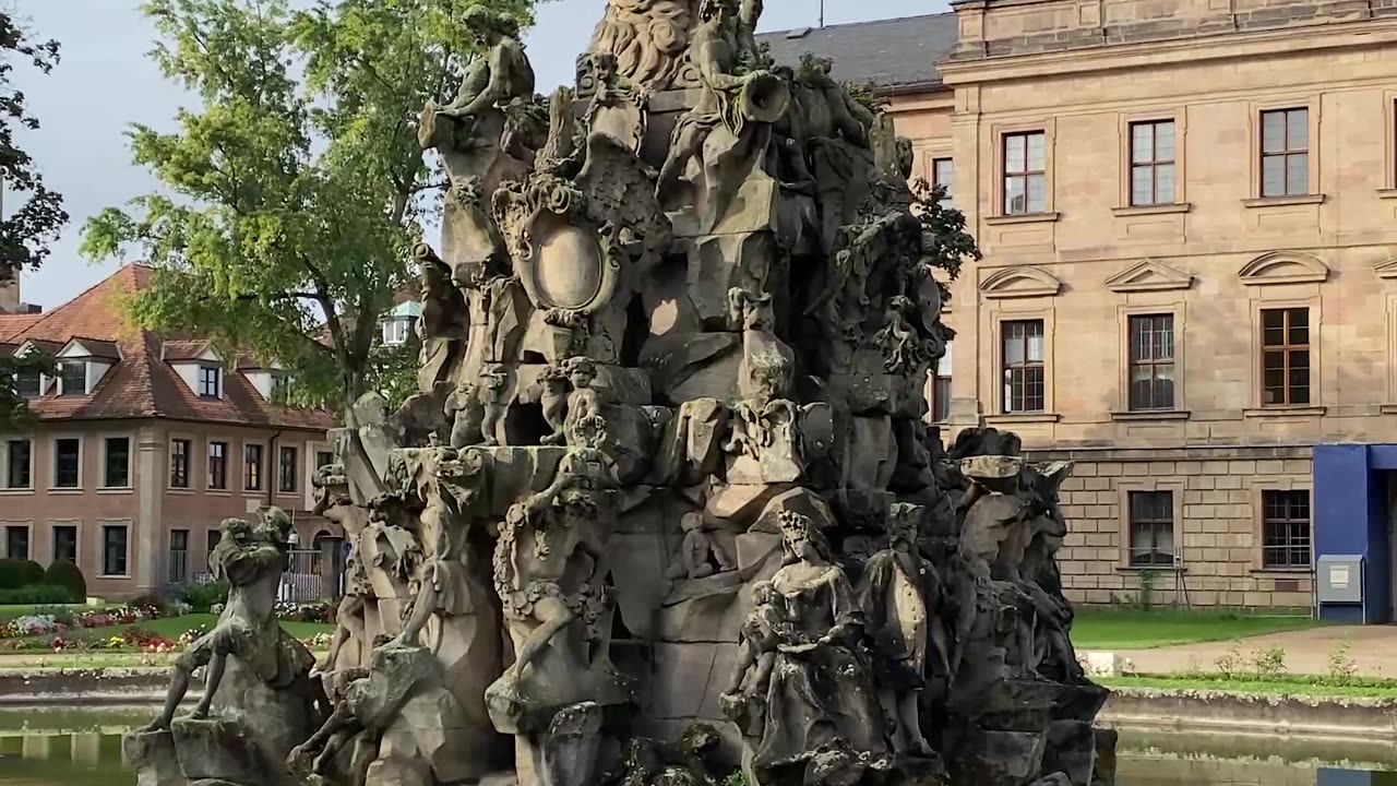 Erlangen - Hugenottenbrunnen 🇩🇪 4K