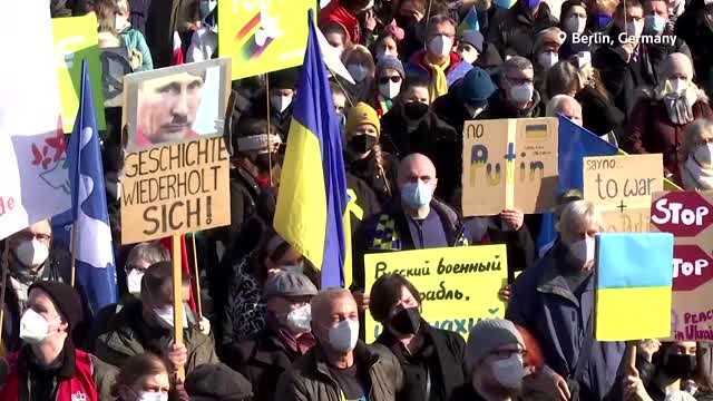 Protesters across the world rally for Ukraine