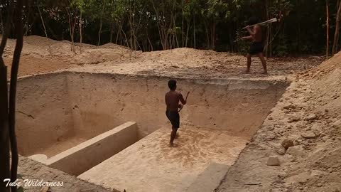 Build Underground Tunnel House and Palm Swimming Pool& Leaf Bathtub