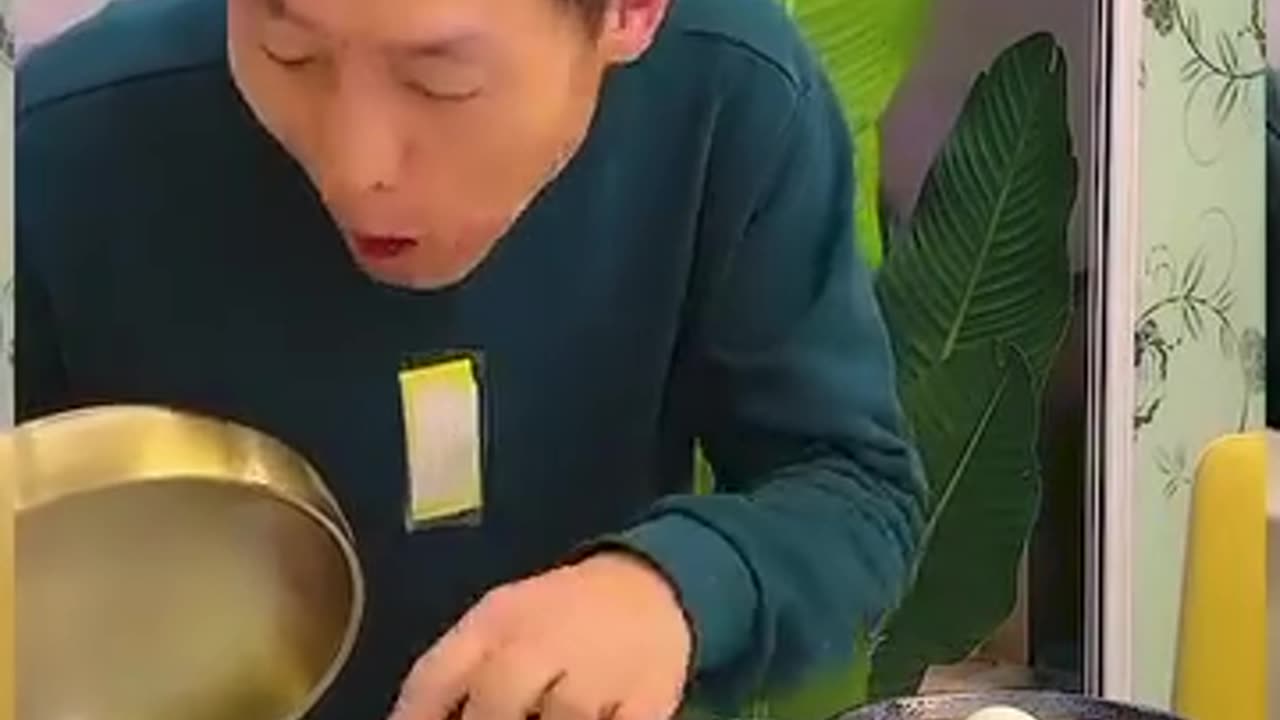 Funny couple eating Mukbang top trending#eatingshow #mukbang