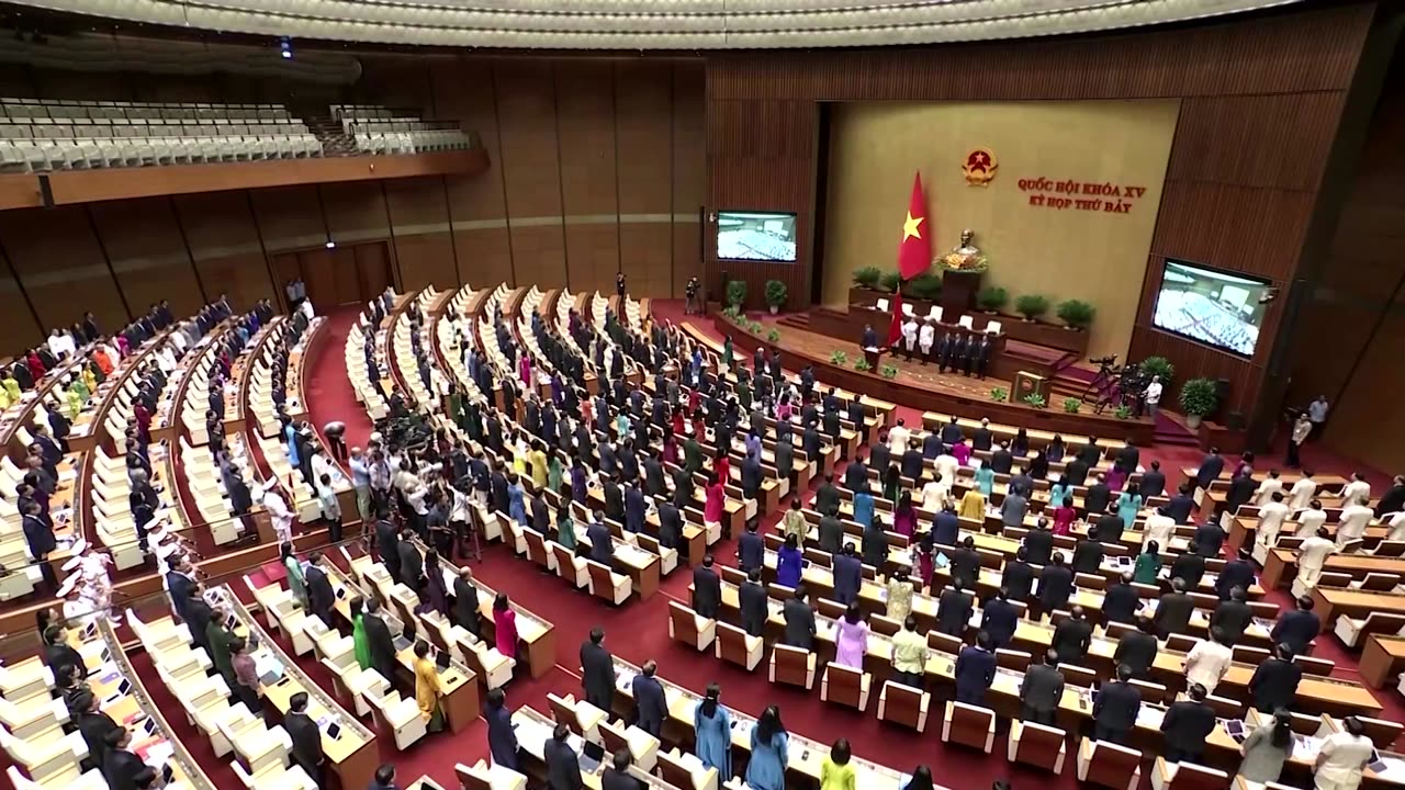 Vietnam appoints top policeman as new president