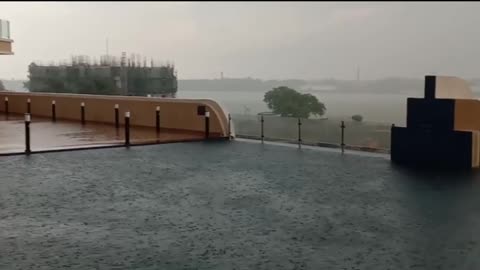 Raining in infinity pool