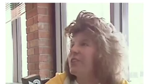 People's reaction to credit cards being used in Burger King.