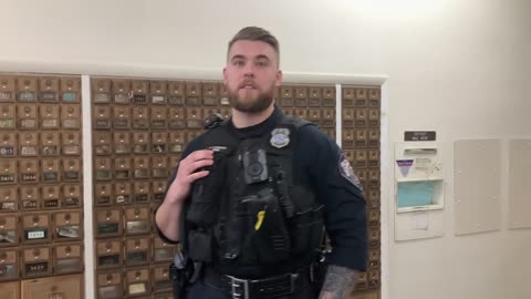 'THIS POST OFFICE IS PRIVATELY OWNED' COPS GET OWNED -- ANNE ARUNDEL COUNTY, MD 1ST AMENDMENT