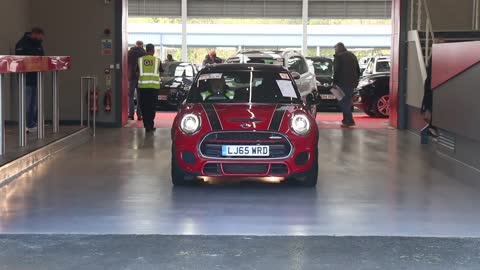 ASTON MARTIN VANTAGE V8 IN MONDAY'S ELITE SALE | Live From The Lanes #37