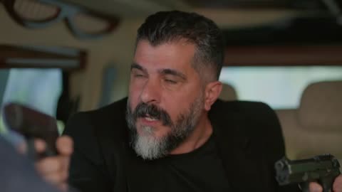 ¡A contrarreloj! Ömer debe recuperar una valiosa piedra para que Süsen no muera