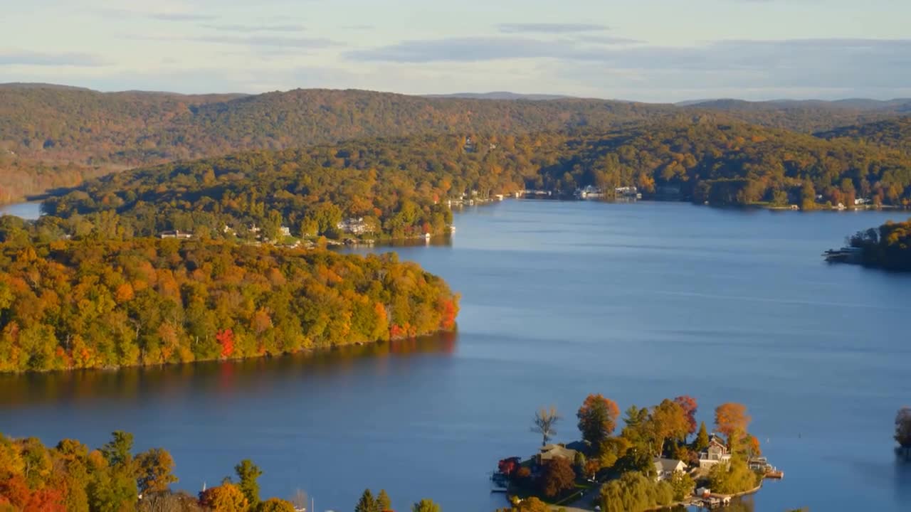 Enchanting Autumn Forests with Beautiful Piano Music