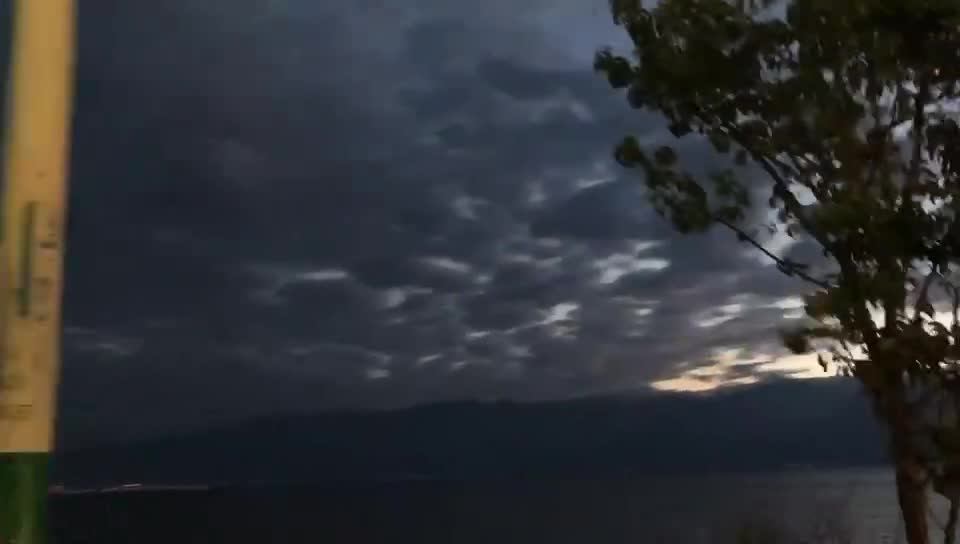 The clouds above the sea