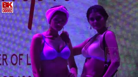 Models Doing Ramp Walk
