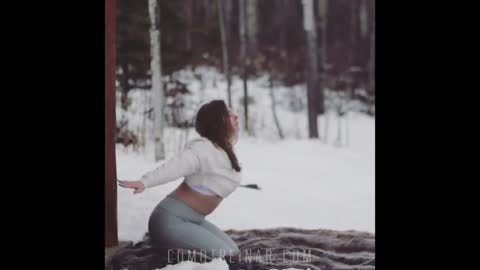 YOGA PLUS SIZE TRAINING BELOW ZERO (Vanessa In The Wild)