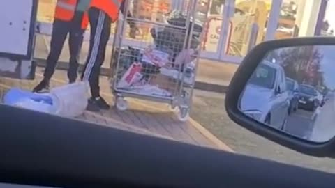 Hermes delivery driver caught THROWING parcels