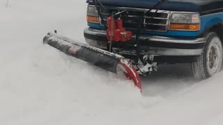 Clearing the driveway! 🌨️❄️