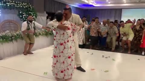 Samoan Wedding Taualuga(groom)