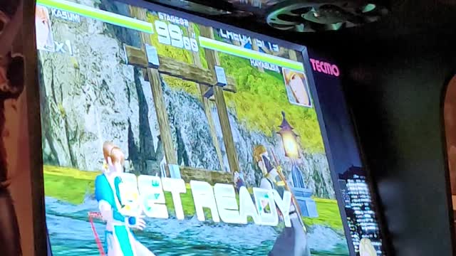 High, Classic Barcade action "Dead or Alive 2"