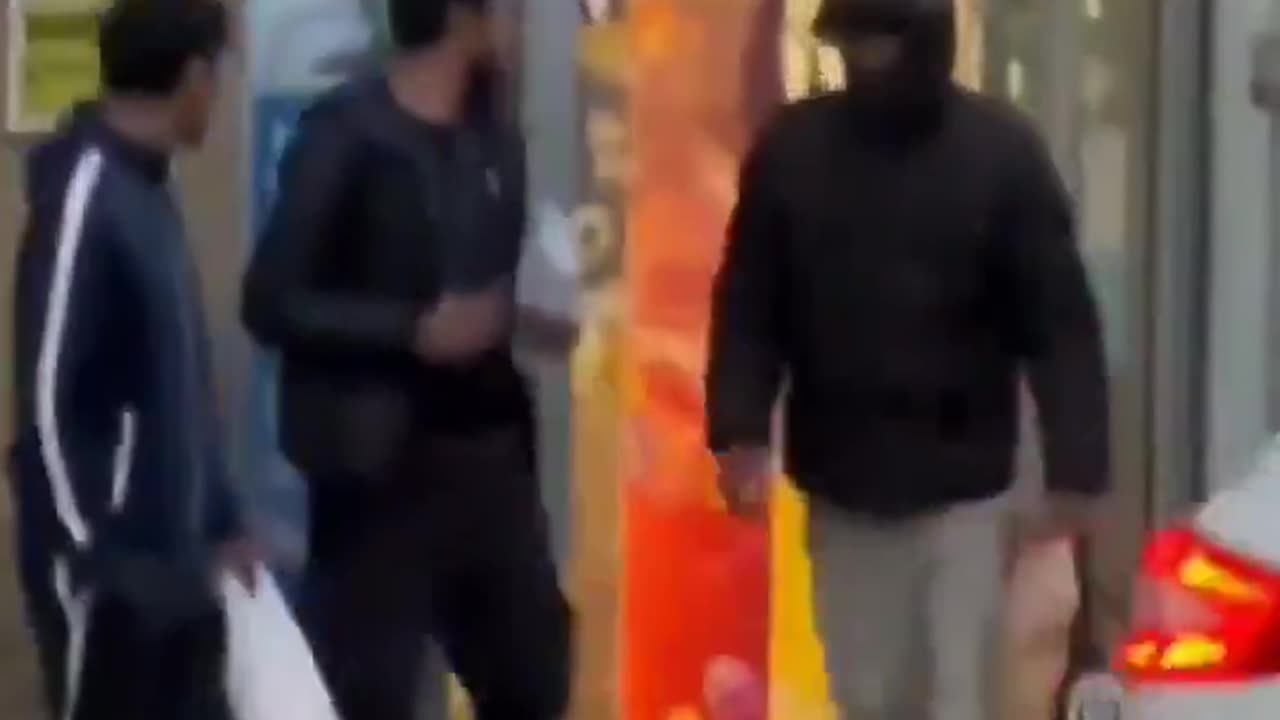 illegal Immigrant Blatantly Rob Store in UK Then This Happens