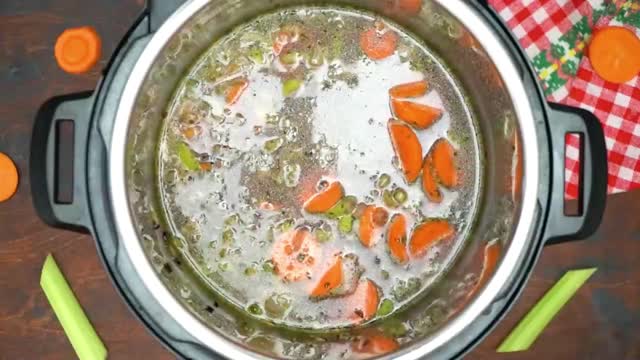 Instant Pot Chicken and Wild Rice Soup