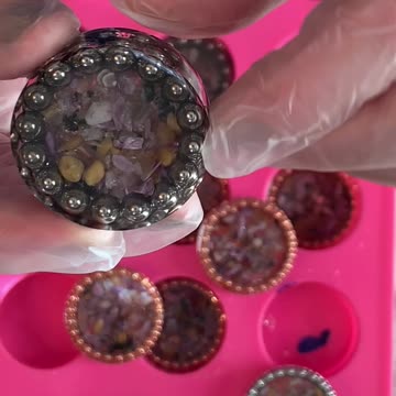 Unboxing Pocket Orgone Energy Devices