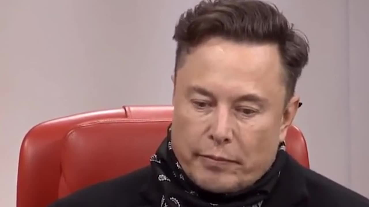 What's with the hair Elon Musk was ridiculed on the web because of his new hairstyle