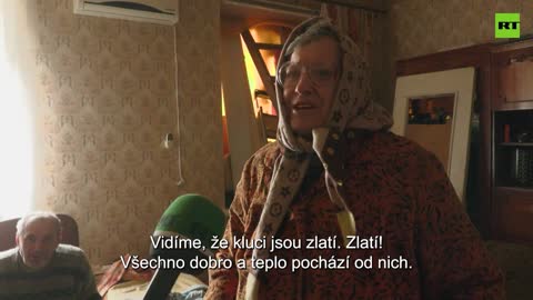 Obyvatelé Popasné děkují ruské armádě za dovezenou humaitární pomoc