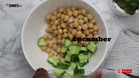 Simple Chickpea Salad (Quick and Easy)