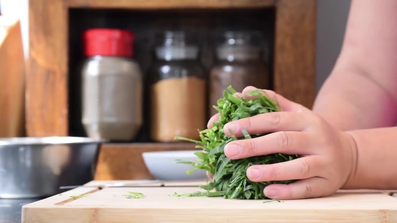 Vegetable salad with special dressing