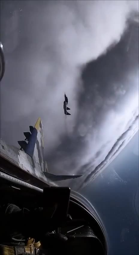 Footage from Ukrainian Mig29 Pilots