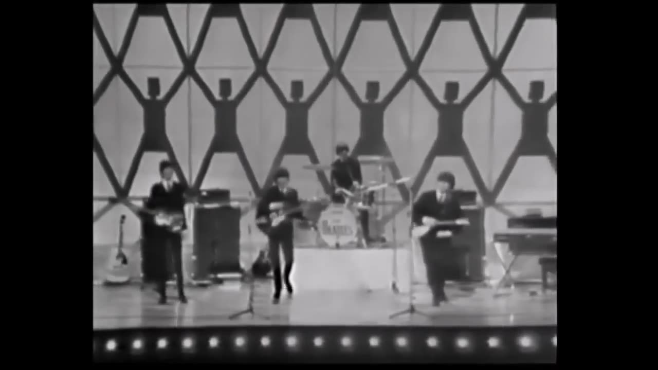 The Beatles - I Feel Fine (Blackpool Night Out ABC Theatre Blackpool - Live)