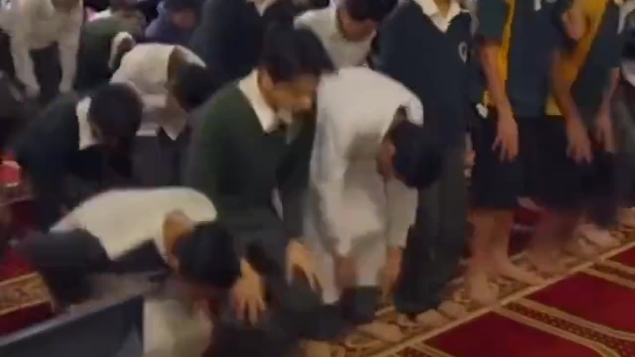 Parents go furious as a video of children in Australia being taught how to pray in a mosque