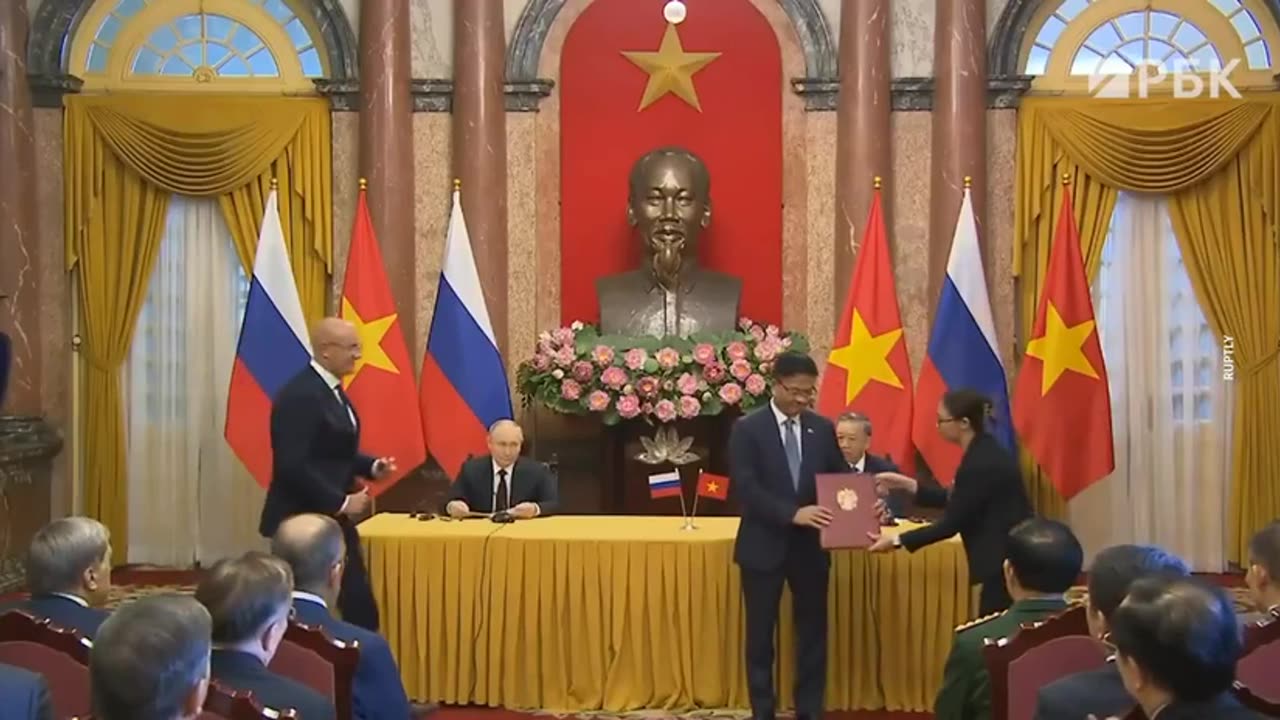 Russian President Putin & Vietnam President To Lam sign new strategic partnership agreement