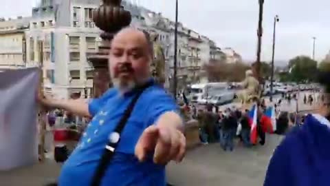 Fotograf si dovolil fotit u Národního muzea. 28.10.2022