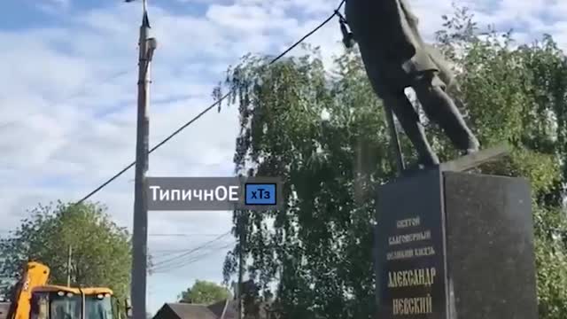 V Charkově byl zbourán pomník Alexandra Něvského