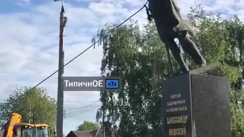 V Charkově byl zbourán pomník Alexandra Něvského