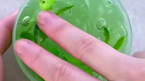 asmr frog pond water