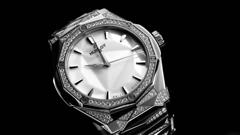 Hublot - Classic Fusion Orlinski Bracelet Titanium White Alternative Pavé