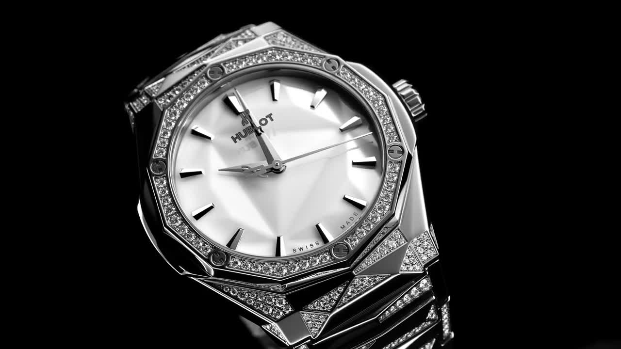 Hublot - Classic Fusion Orlinski Bracelet Titanium White Alternative Pavé