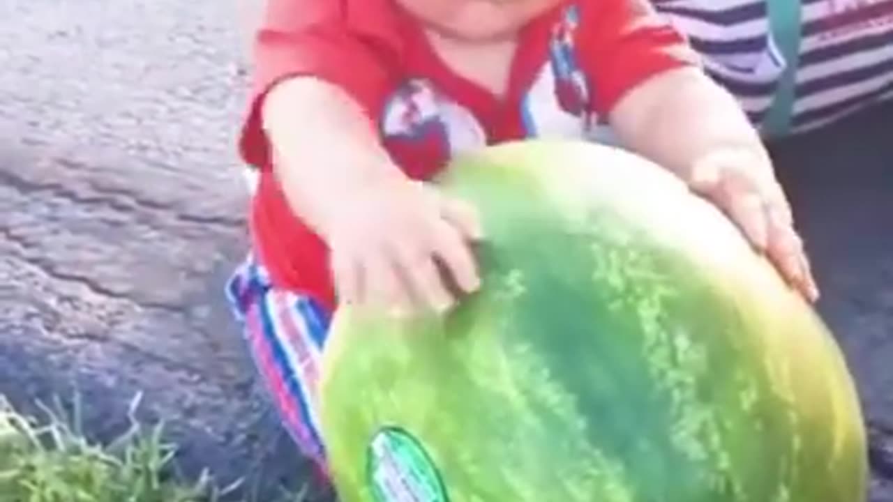 🍼🍎 Funny Baby Videos eating fruits 🍎🍼