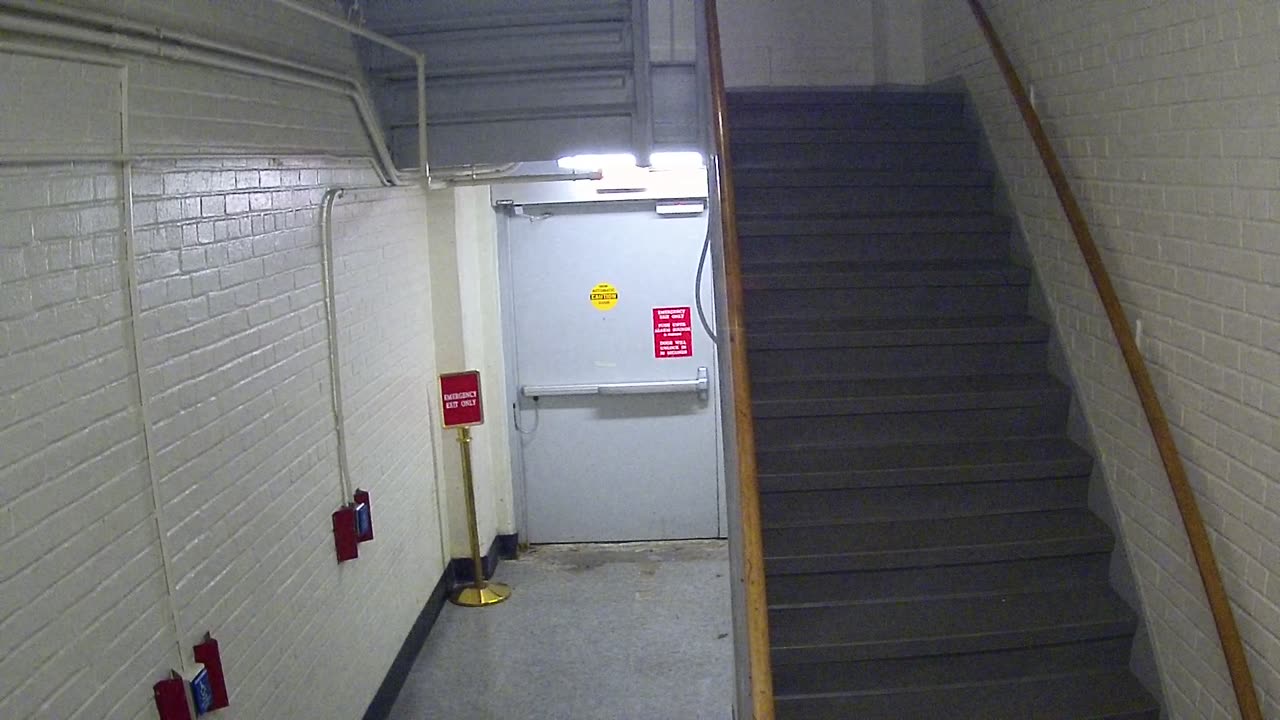 3872FHOB01Stair8_2021-01-05_00h53min43s587ms.mp4