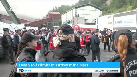 41 people die in coal mine explosion in Turkey | DW News