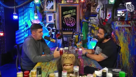 A VERDADE SOBRE O ZACARIAS - RAFAEL SPACA Cortes do Inteligência Ltda.