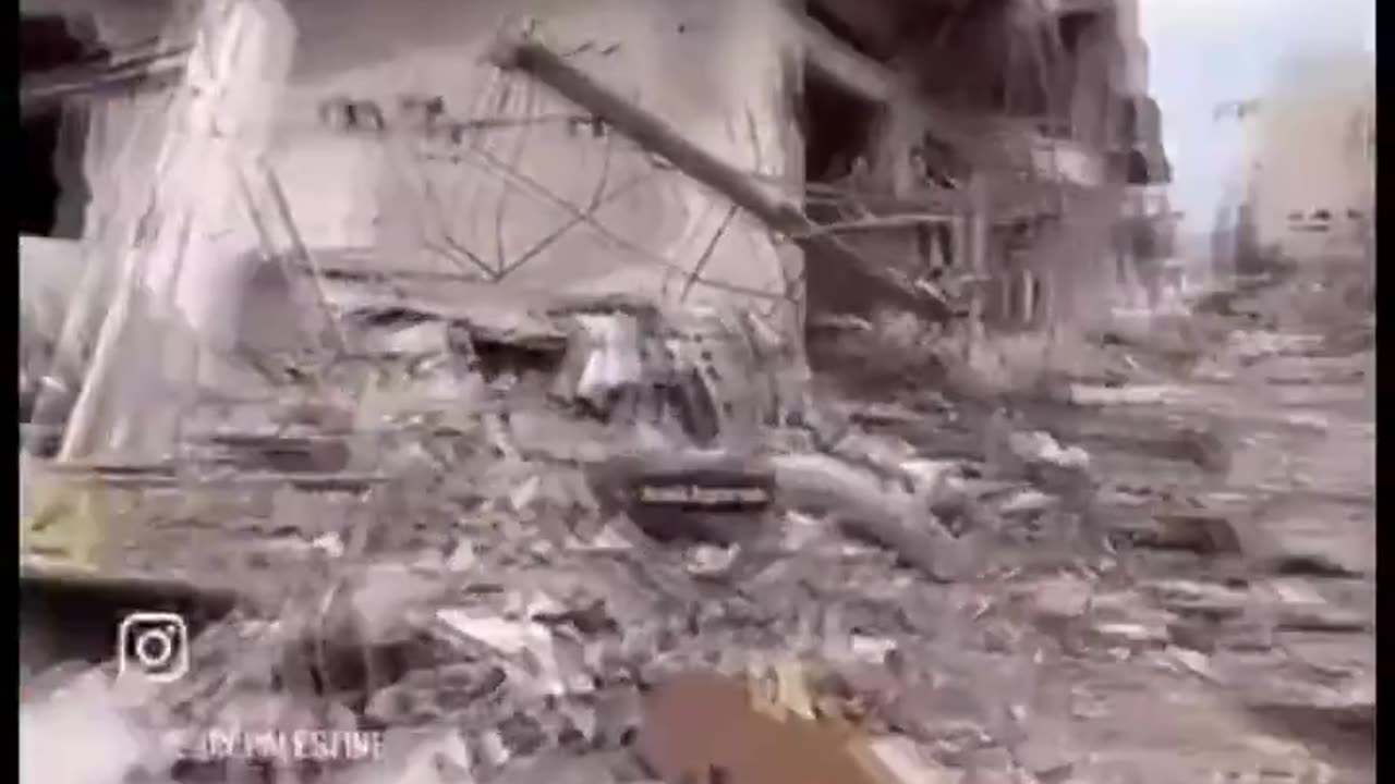 Massive destruction in Khan Younis as a result of Israeli airstrikes