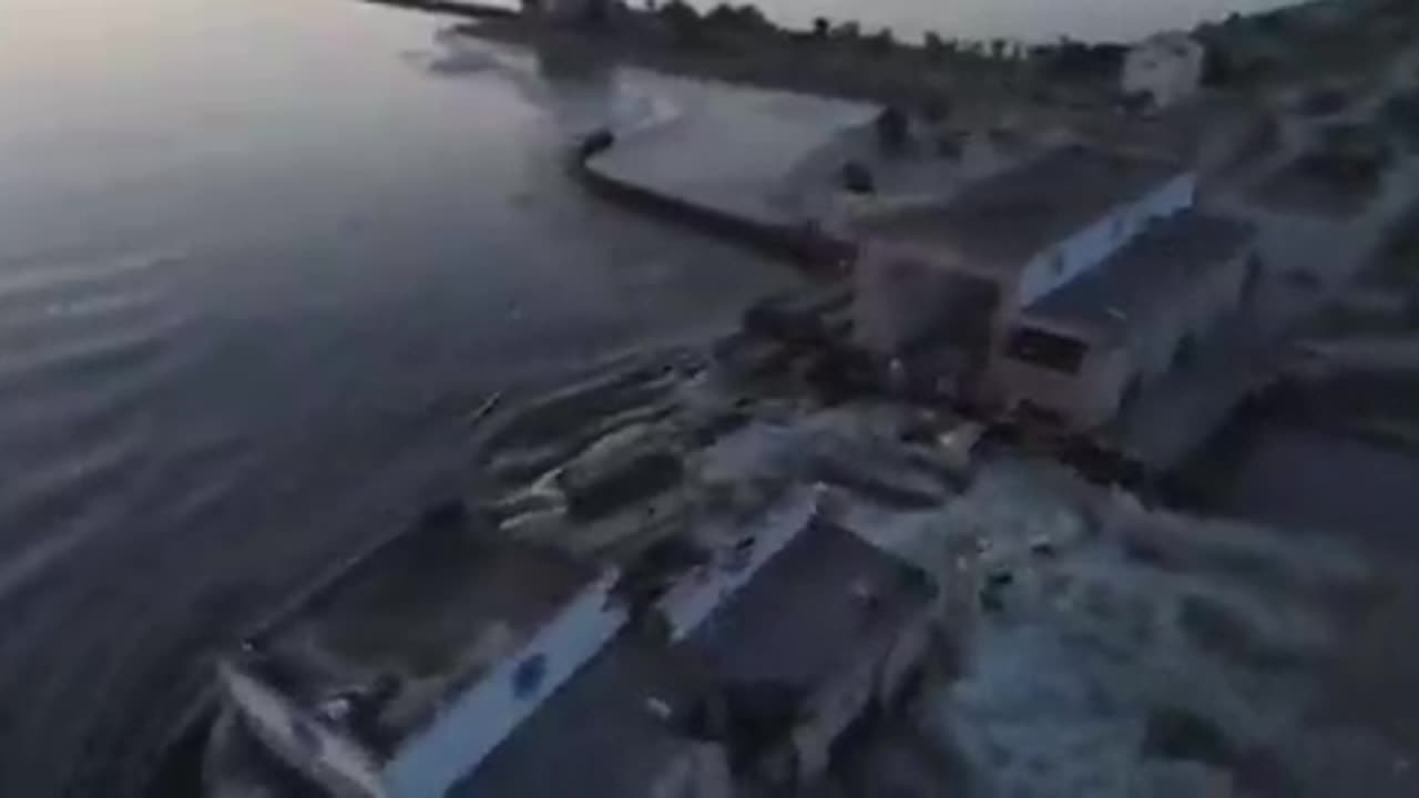 Alguém sabotou a barragem de Nova Kakhovka em Kherson,