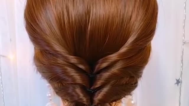 Spice up your outfits with these mesmerizing hairstyles!