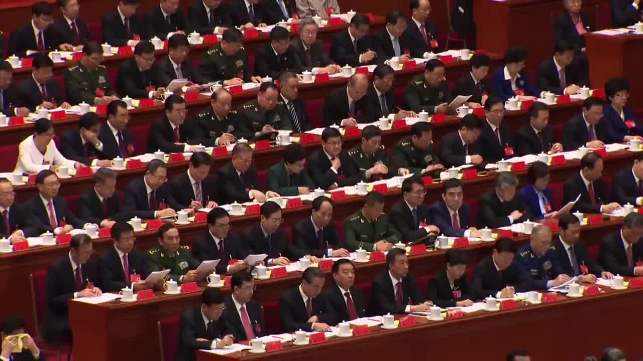 Why are people protesting in China_